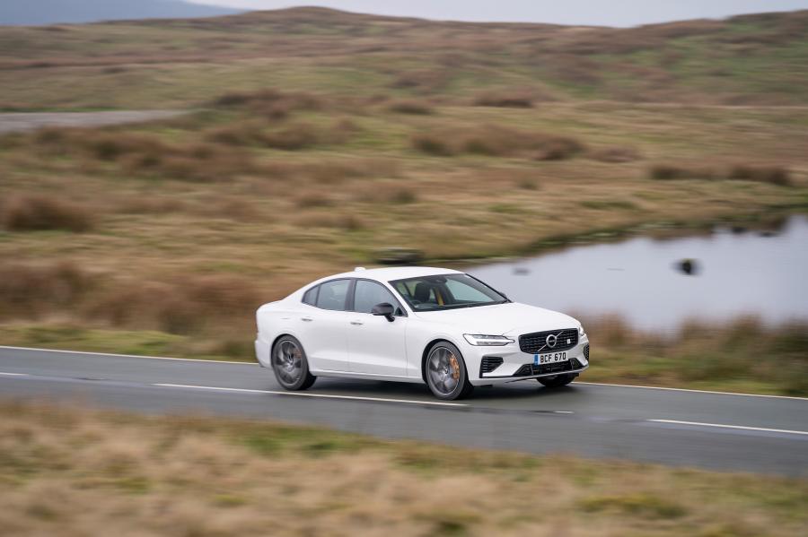  Volvo S60 T8 Polestar Engineered 2019 года  (UK) (фото 37 из 40)